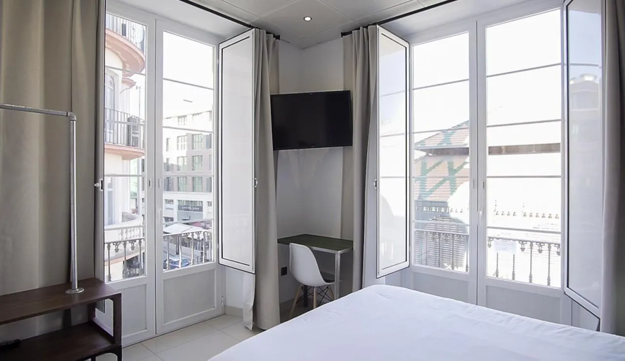 The Lights City Rooms Malaga